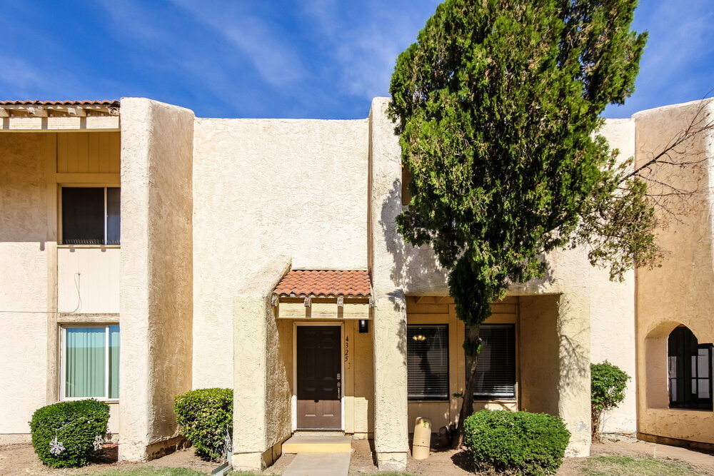 4325 W Solano Dr N in Glendale, AZ - Foto de edificio