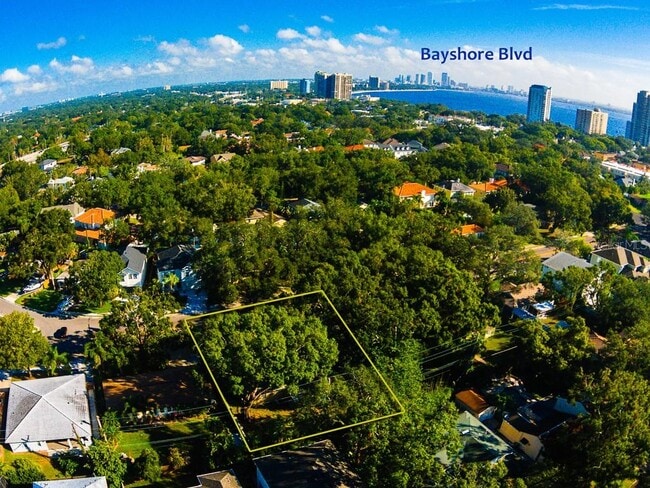 3136 W Euclid Ave in Tampa, FL - Building Photo - Building Photo