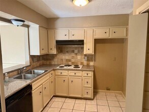 1539 Airline Dr in Katy, TX - Building Photo - Building Photo