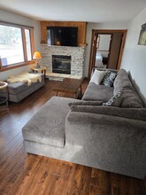 1623 Jay Ln in Green Bay, WI - Foto de edificio - Building Photo