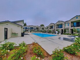 476 W Balsam Ln in Clovis, CA - Building Photo