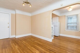 Sara Ann Apartments in Portland, OR - Building Photo - Building Photo