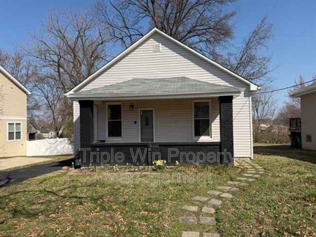 123 W Thornton Ave in Webster Groves, MO - Building Photo - Building Photo