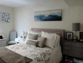 18 Janet Way in Tiburon, CA - Building Photo - Building Photo