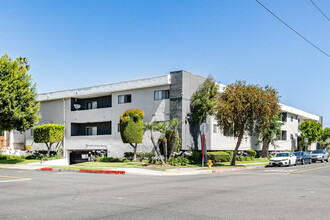 The Ambassador Apartments in Inglewood, CA - Building Photo - Building Photo