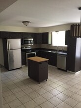 3719 Clearview Dr in Byrnes Mill, MO - Foto de edificio - Building Photo