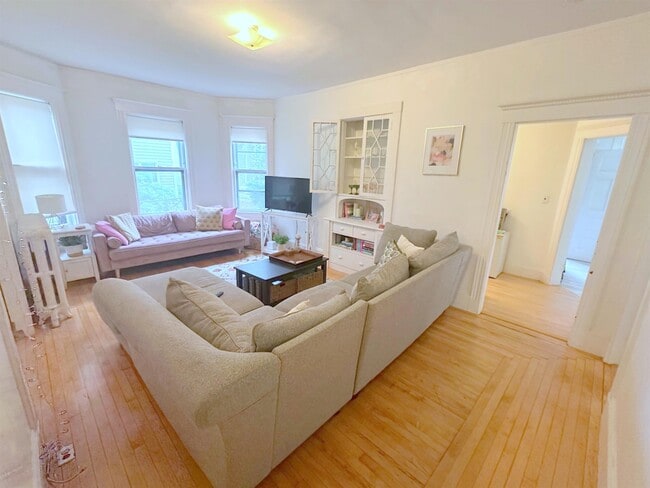 22 Upland Rd, Unit 1