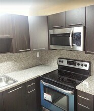 6435 SW 130th Ave in Miami, FL - Building Photo - Building Photo