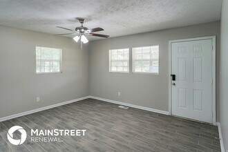 200 Dodd St in Fairburn, GA - Building Photo - Building Photo