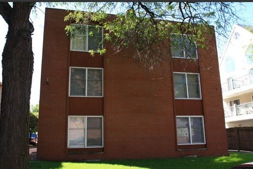 103 E Daniel St in Champaign, IL - Building Photo