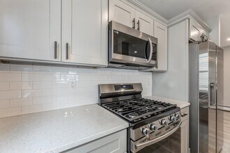 260 Randolph Ave-Unit -1 in Jersey City, NJ - Building Photo - Building Photo