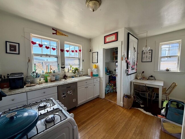 160 Norfolk St, Unit 3, Unit 3