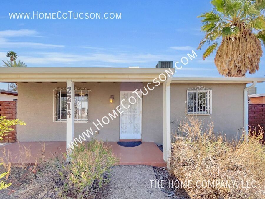 2214 E 20th St in Tucson, AZ - Building Photo