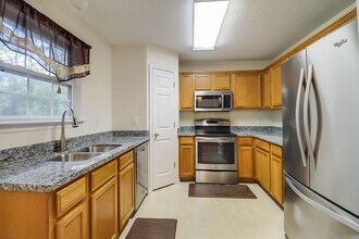 7308 Cypress Cir in Ocean Springs, MS - Building Photo - Building Photo