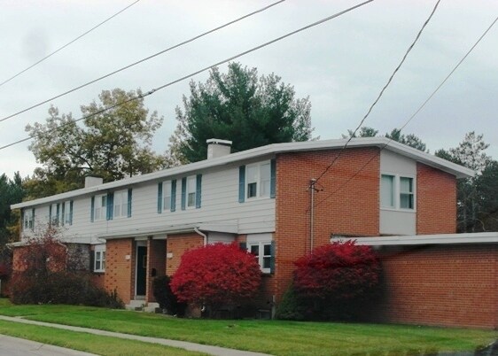 8207 Florida St in Oscoda, MI - Building Photo
