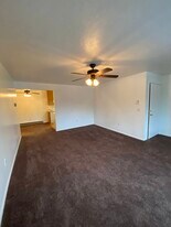 7400 Crosscreek Dr, Unit 7400 in Temperance, MI - Building Photo
