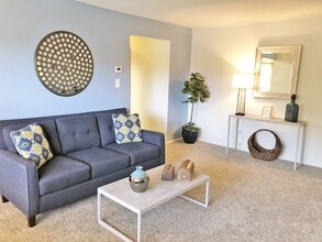 Washington Way Apartments in Blackwood, NJ - Foto de edificio - Building Photo