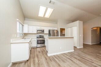 5235 Acacia Grove St in North Las Vegas, NV - Building Photo - Building Photo