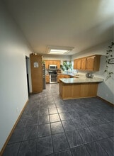 2402 Welbeck Dr in Ames, IA - Building Photo - Building Photo