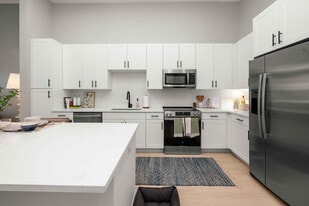 Solis Birkdale in Huntersville, NC - Building Photo