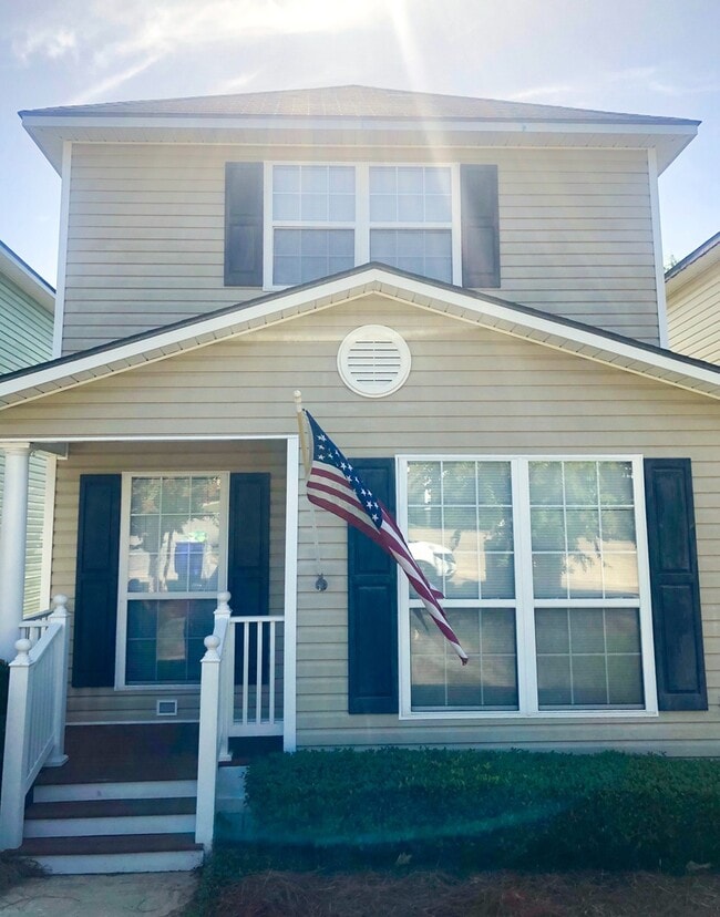 property at 808 Folmar St