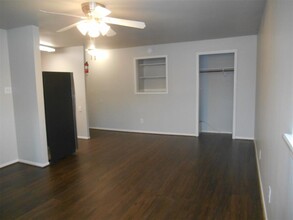 3803 Bute St-Unit -1 in Houston, TX - Foto de edificio - Building Photo