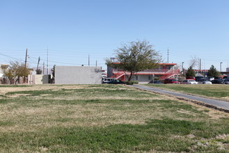 1722-1726 W Bonanza Rd in Las Vegas, NV - Building Photo - Building Photo