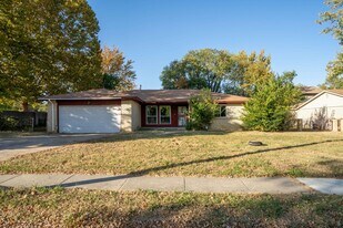 205 E Marshall St in Tulsa, OK - Building Photo