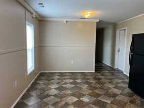 709 N Collins Fwy in Howe, TX - Foto de edificio - Building Photo