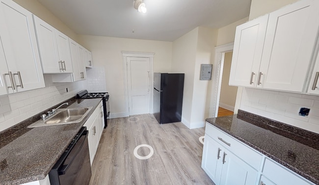 1634 Commonwealth Ave, Unit #22 in Boston, MA - Building Photo - Building Photo