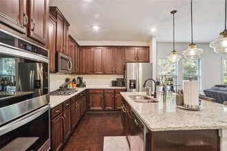 1122 Hibiscus Way SW in Mableton, GA - Building Photo - Building Photo