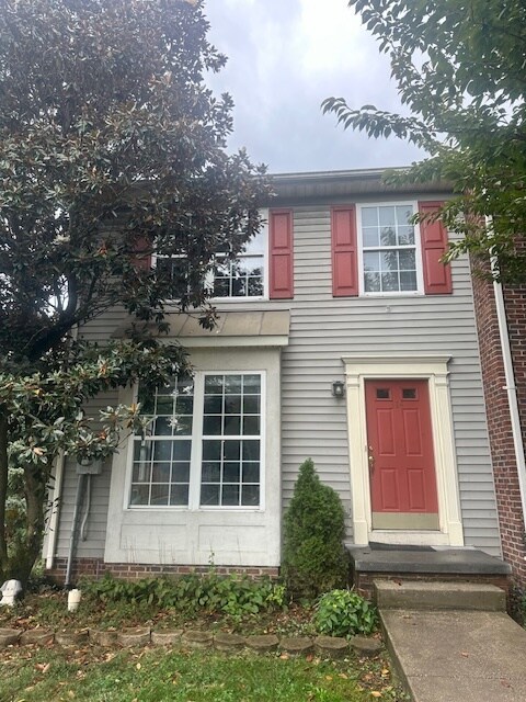 314 Sutton Ct in Winchester, VA - Building Photo
