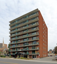 The Clifton in Hamilton, ON - Building Photo - Primary Photo