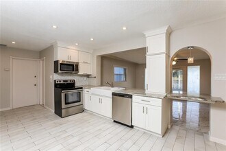 392 Crystal Ave in Oviedo, FL - Building Photo - Building Photo