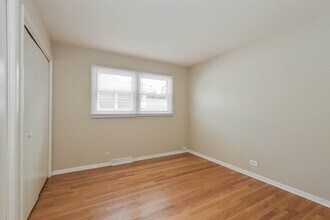 22 S Rammer Ave in Arlington Heights, IL - Building Photo - Building Photo