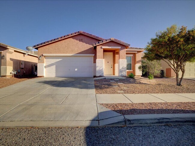 10242 E Madrona Canyon Dr in Tucson, AZ - Foto de edificio - Building Photo