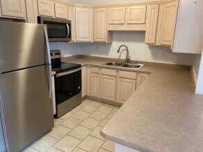 13070 W Bluemound Rd in Elm Grove, WI - Building Photo - Building Photo