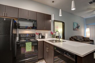 Columns Iv Apartments Springfield Mo For Rent 30photos