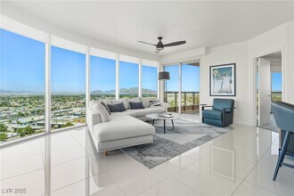 322 Karen Ave in Las Vegas, NV - Building Photo - Building Photo