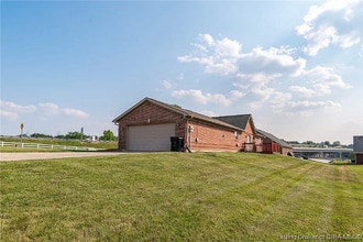 2801 Boulder Ct in Jeffersonville, IN - Building Photo - Building Photo