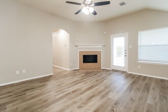 7543 Summer Dale Dr in Rosenberg, TX - Building Photo - Building Photo