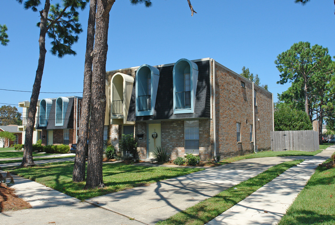 5101 Fairfield St in Metairie, LA - Foto de edificio