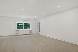 20 Church St in Greenwich, CT - Building Photo - Building Photo