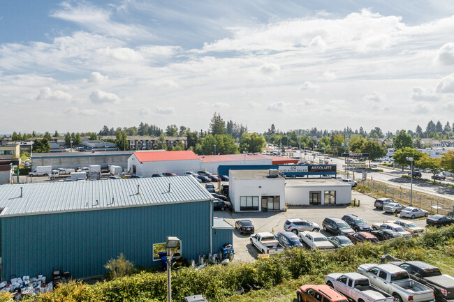 Fleetwood Orion in Surrey, BC - Building Photo - Building Photo