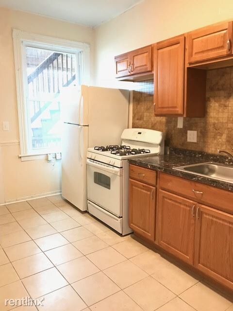 336 Centre St-Unit -# 3 in Boston, MA - Building Photo - Building Photo