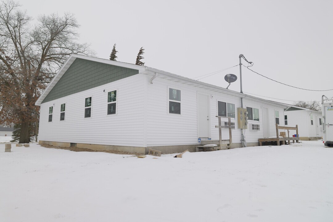 Green Gable Cottages in Burlington, IA - Foto de edificio