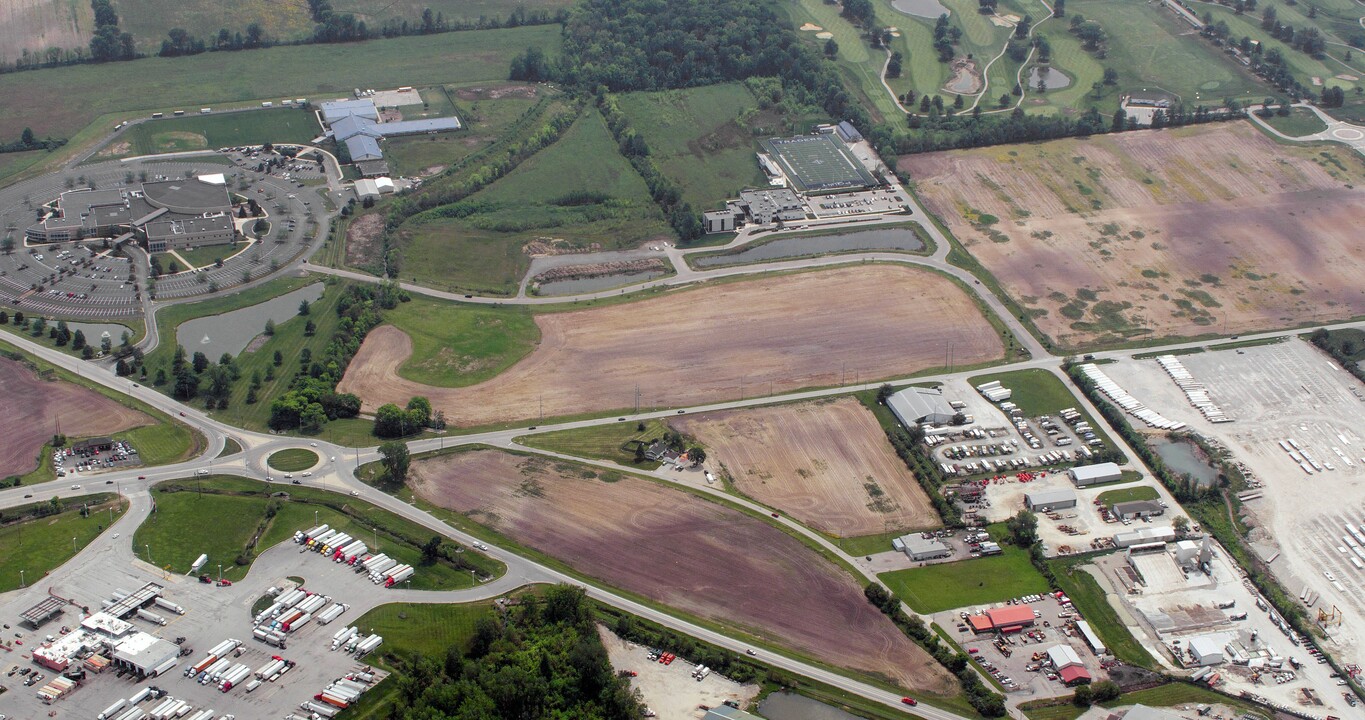 Cardinal Pointe by Pulte Homes in Whitestown, IN - Building Photo