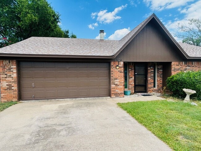 928 Vail Highlands Cir in Hewitt, TX - Building Photo - Building Photo