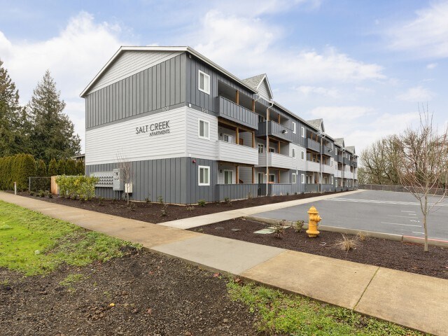Salt Creek Apartments in Amity, OR - Building Photo