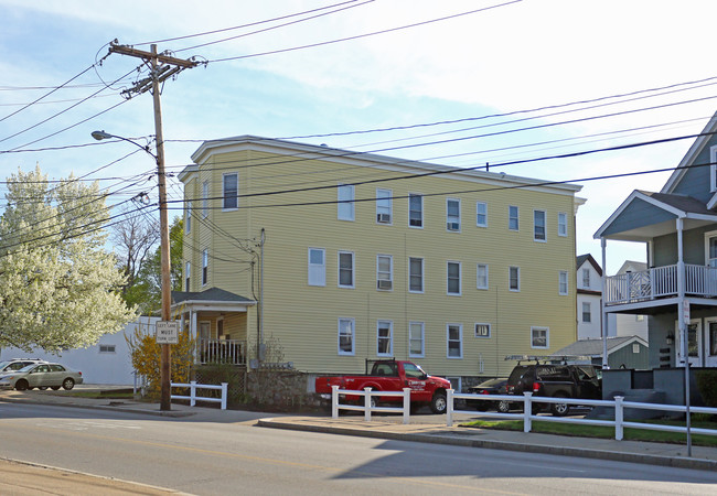 870 Moody St in Waltham, MA - Foto de edificio - Building Photo